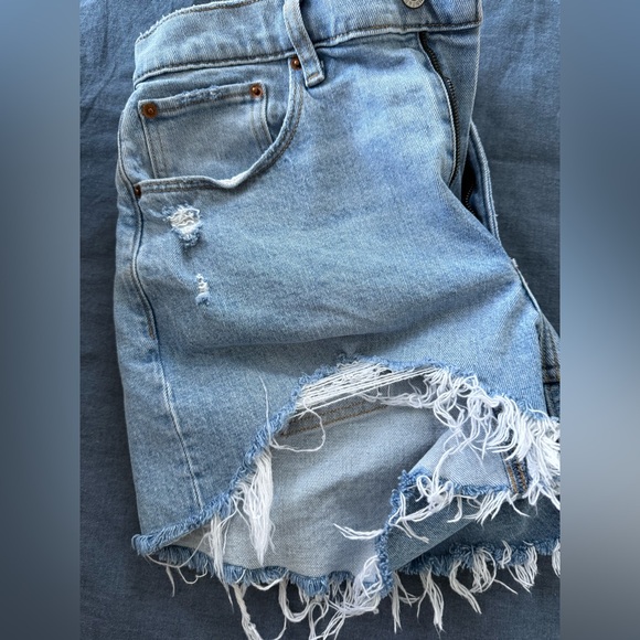 Abercrombie & Fitch The 4” Mom Short Size 30 - Picture 6 of 7